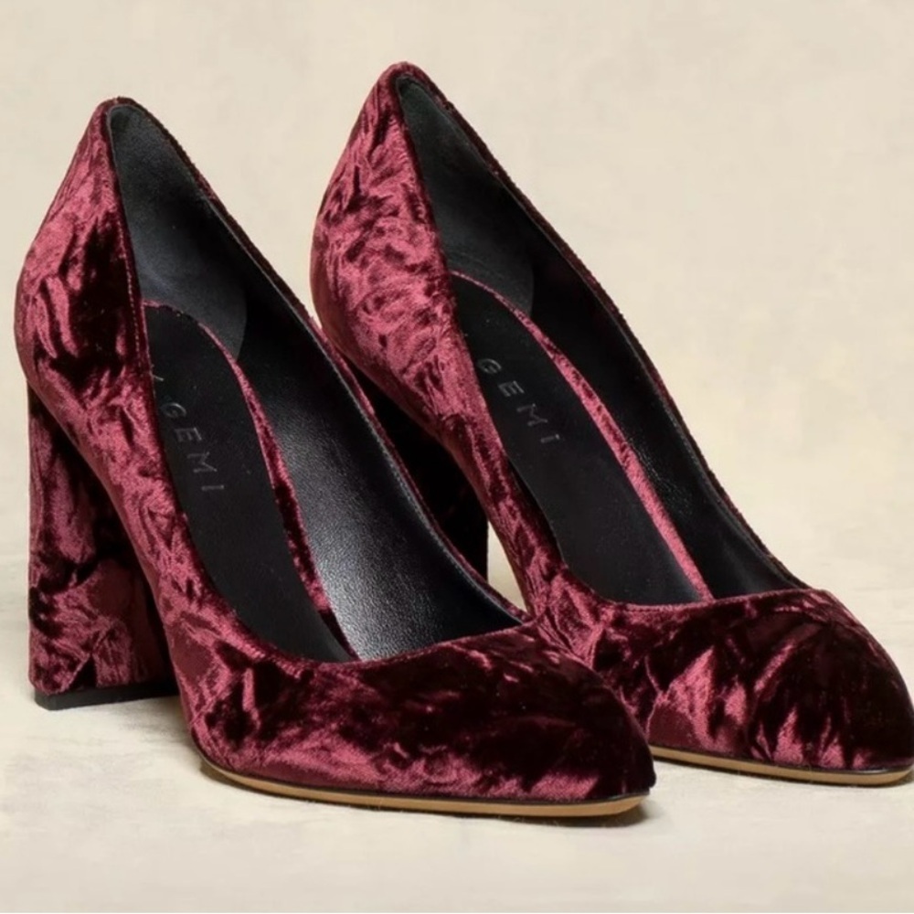 M Gemi 90mm Lustro Heels in Red Crushed Velvet-Size 38 or US 7.5